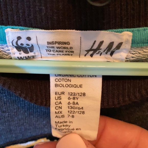 Organic Cotton Tiger Sweater in mint condition - Picture 2 of 3